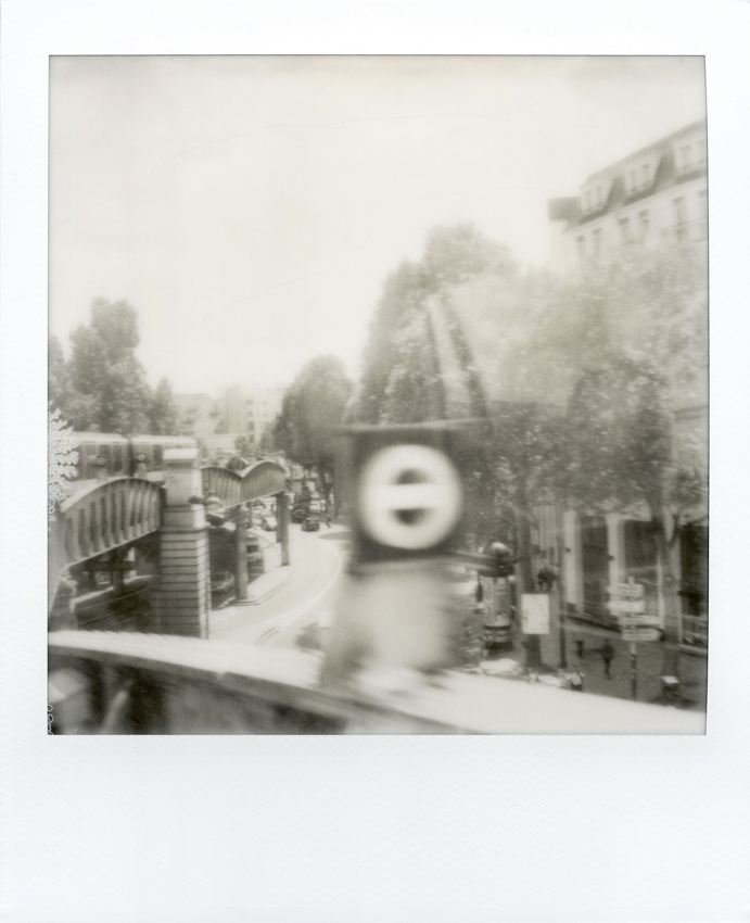 Black and white Polaroid from Paris. Aerial Metro. Paris, February 19, 2019. Photo by Virginie Merle / Hans Lucas. 
Polaroid noir et blanc de Paris. Metro aerien. Paris le 19 Fevrier 2019. Photo de Virginie Merle / Hans Lucas.