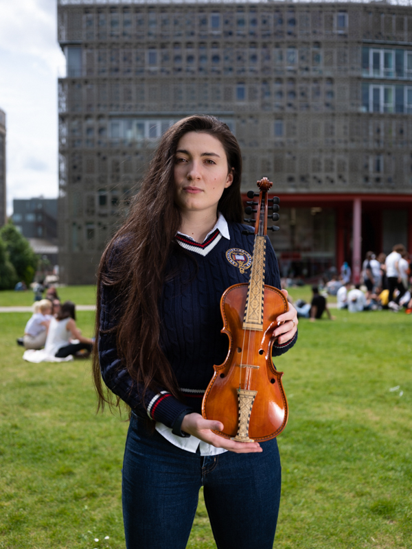 Louise CONDI Les instruments à cordes « sympathiques » ?