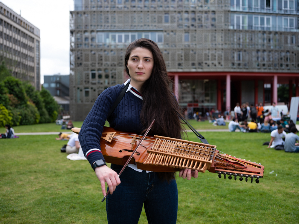 Louise CONDI Les instruments à cordes « sympathiques » ?