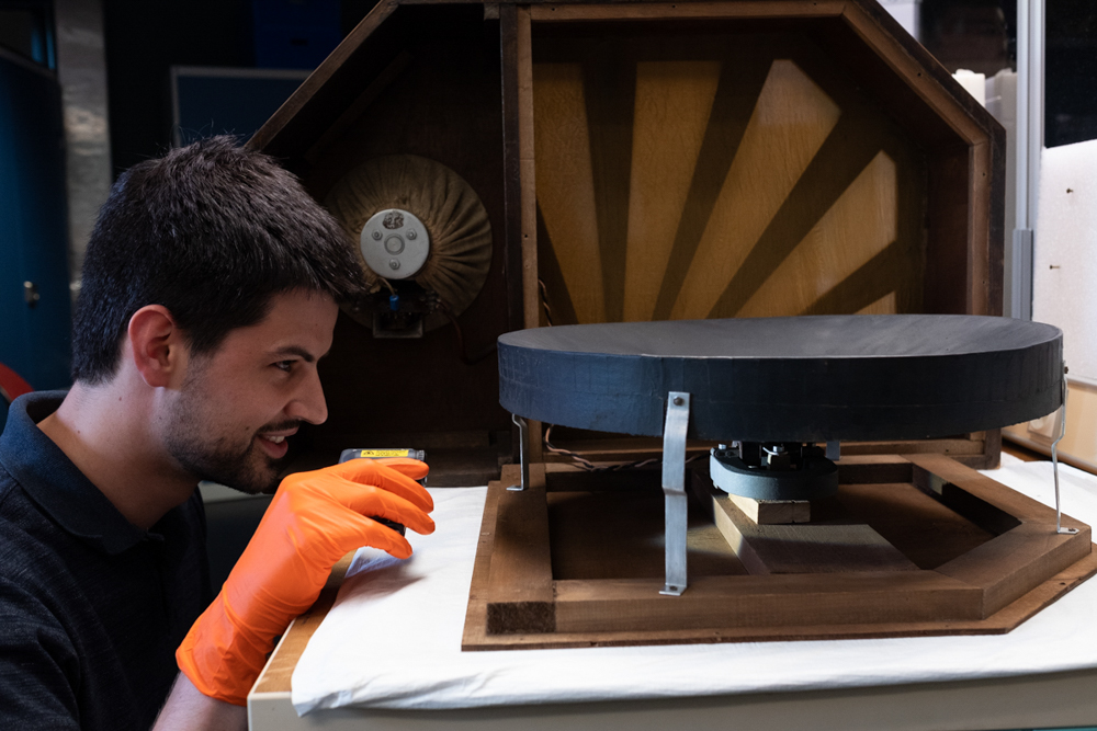 Marc WIJNAND Continuer à jouer les Ondes Martenot.